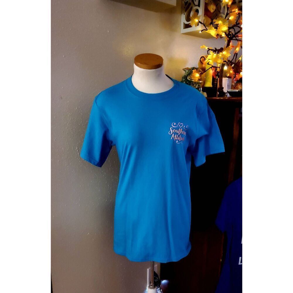 NWT SOUTHERN ATTITUDE WOMENS TSHIRT